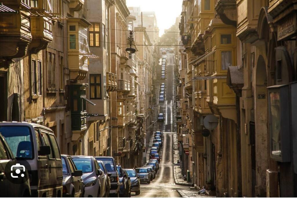 Valletta Stylish City Pad ภายนอก รูปภาพ